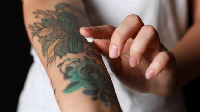 cuidar piel con tatuaje